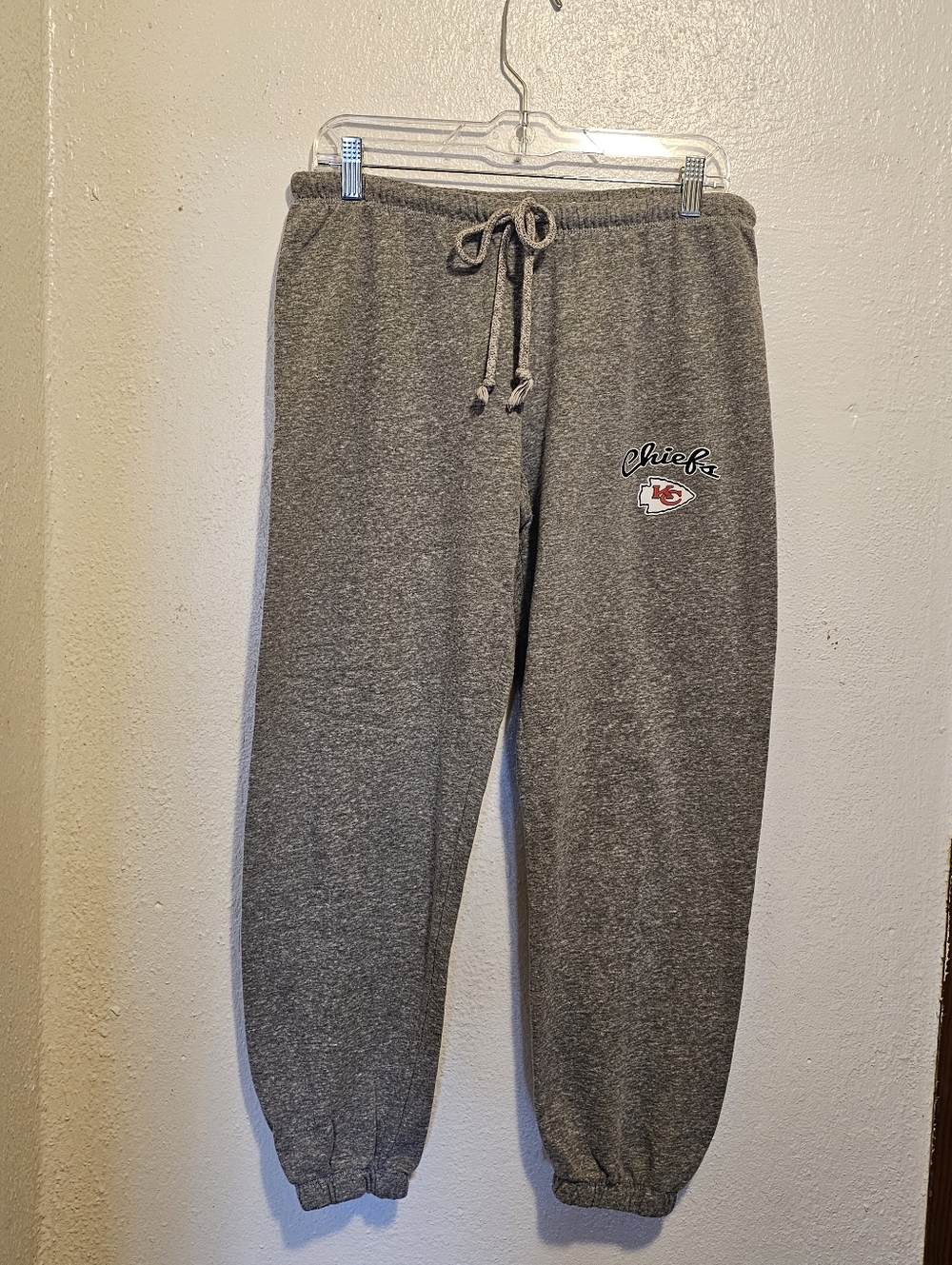 Kansas City Chiefs Gray Cropped Sweatpants with Drawstring Women's